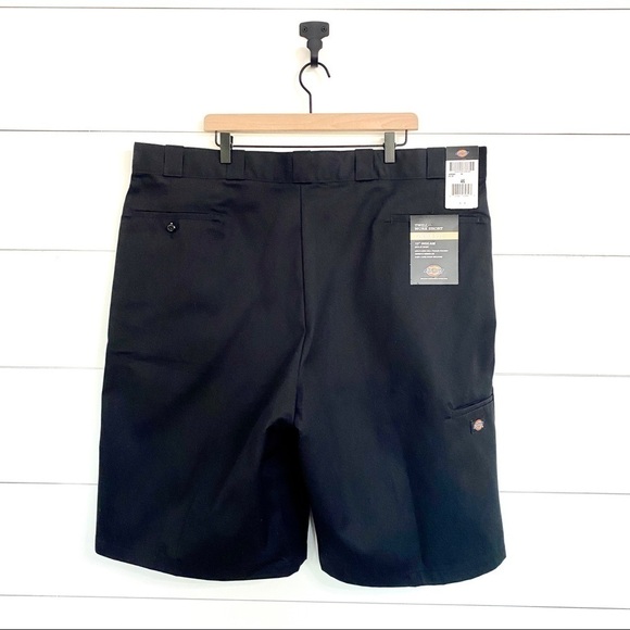 Dickies 13" Twill Loose Fit  Work Shorts in Black, Size 46 - Picture 4 of 7